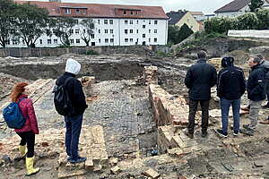 Baustellenführung im Rahmen der Ausstellungseröffnung.