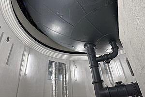 Der restaurierte Stahltank im Wasserturm.